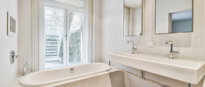 Окно в ванной комнате: размещение и эксплуатация в частном доме и квартире - блог "Культура остекления"