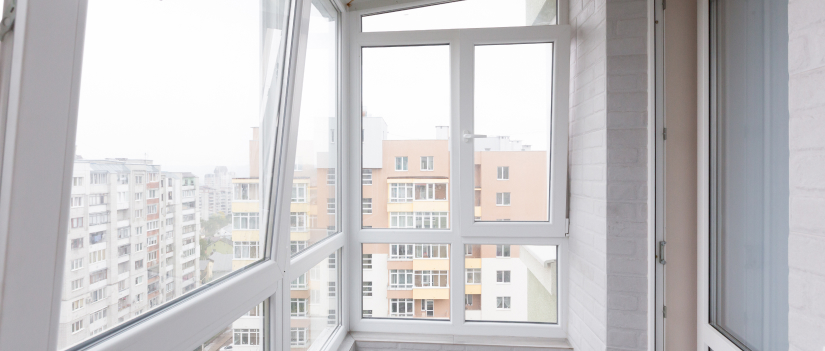 Какие выбрать окна для балкона и лоджии: распашные или раздвижные? - блог "Культура остекления"